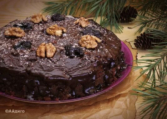 Crazy cake (*сумасшедший пирог) с черносливом и грецким орехом