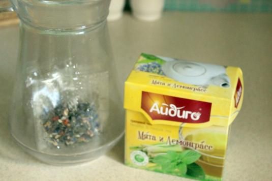 Холодный травяной чай "Мята и лемонграсс" в домашних условиях