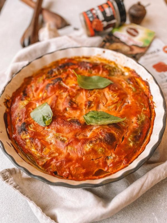 Капустная "улитка" с томатной заливкой