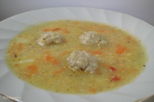 Суп с кукурузной крупой и фрикадельками