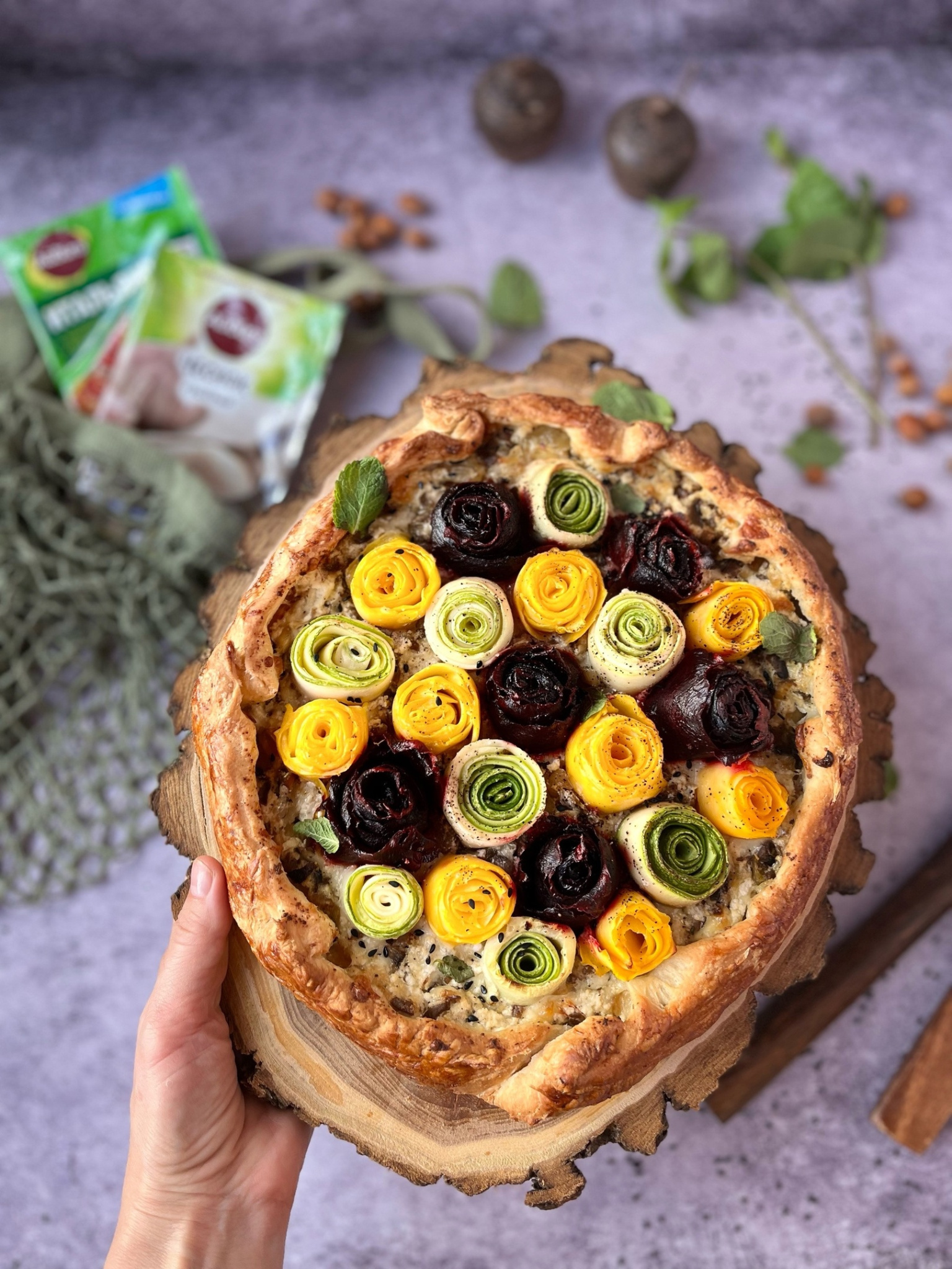 Надежда Петрова_пирог рикотта и розы.jpg Надежда Петрова_пирог рикотта и розы.jpg