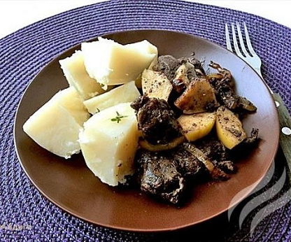 Печень с яблоками