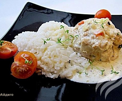 Куриные тефтели в соусе из миндаля 