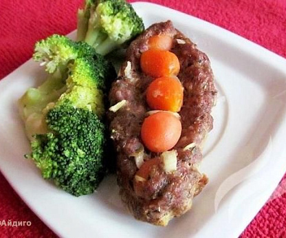 Открытые котлеты с морковью и орегано