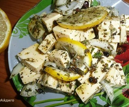 Маринованный сыр