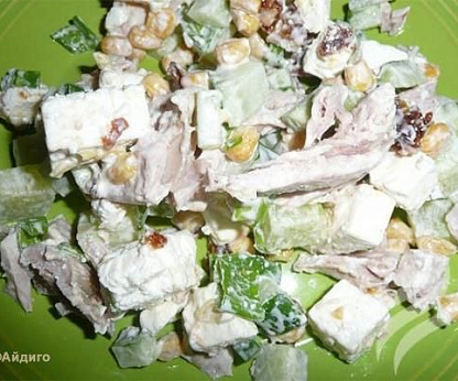 Салат с финиками