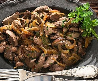 Теплый салат с печенью