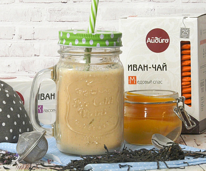 Чайный смузи с персиками