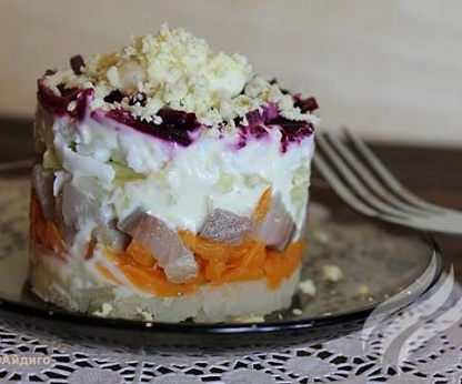 Сельдь под шубой с яблоком
