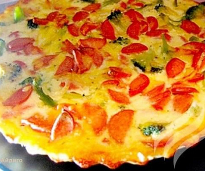 Киш с начинкой из брокколи и сосисок