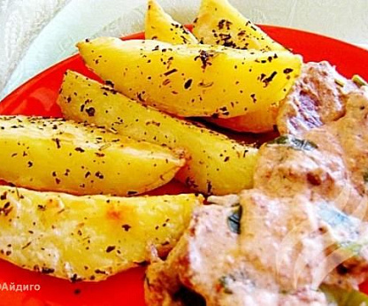 Картофельные дольки с ароматными травами