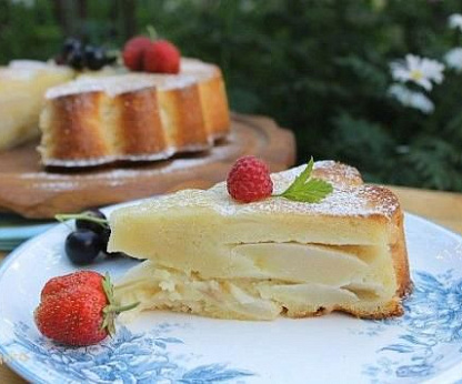 Заливной грушевый пирог