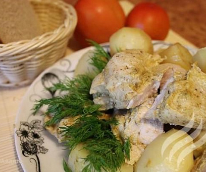 Курочка пряная с картофелем в "рукаве"