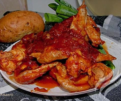 Куриные крылья в соусе