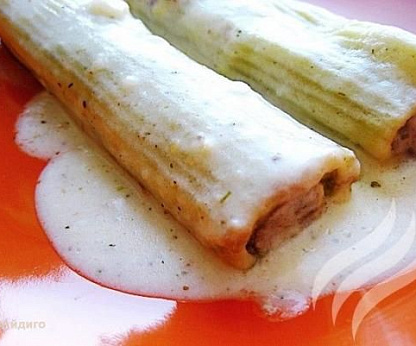 Каннеллони с начинкой из фарша и стручковой фасоли