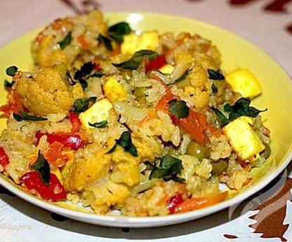 Овощной плов с адыгейским сыром