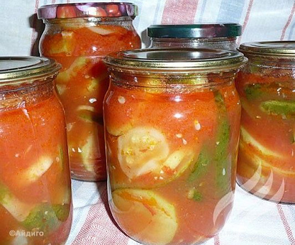 Кабачки и огурцы в томатном соке