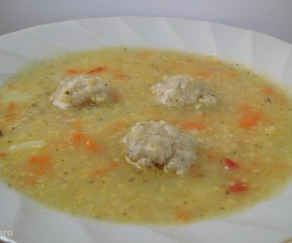 Суп с кукурузной крупой и фрикадельками