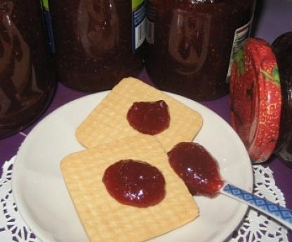 Клубничный джем с соком красной смородины