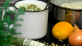 Греческий суп с яйцом и лимоном «Авголемоно»