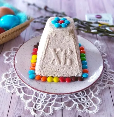 Традиционная Пасха с финиками