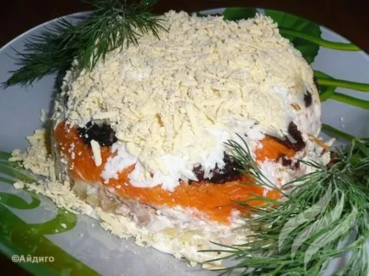 Салат с печенью трески