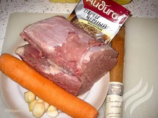 Нежная говядина с морковью и чесноком