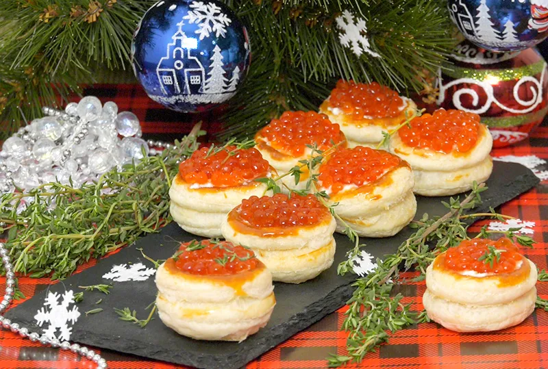 Волованы с красной икрой