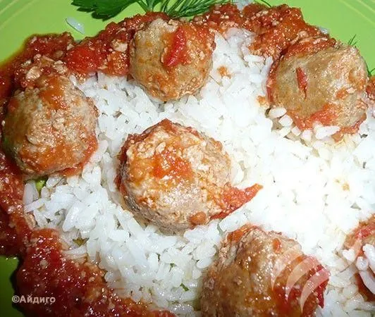 Фрикадельки вкусные в томатном соусе