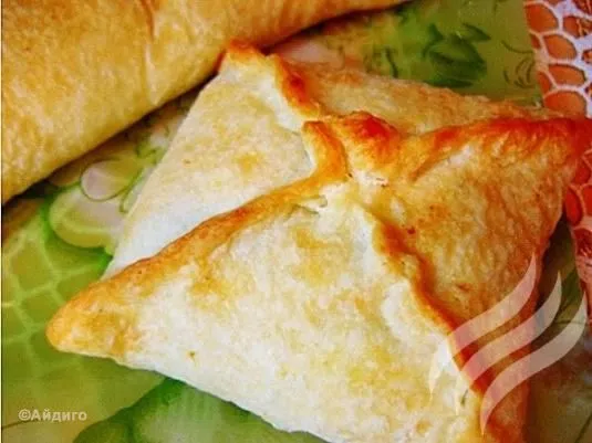 Слойки с тунцом
