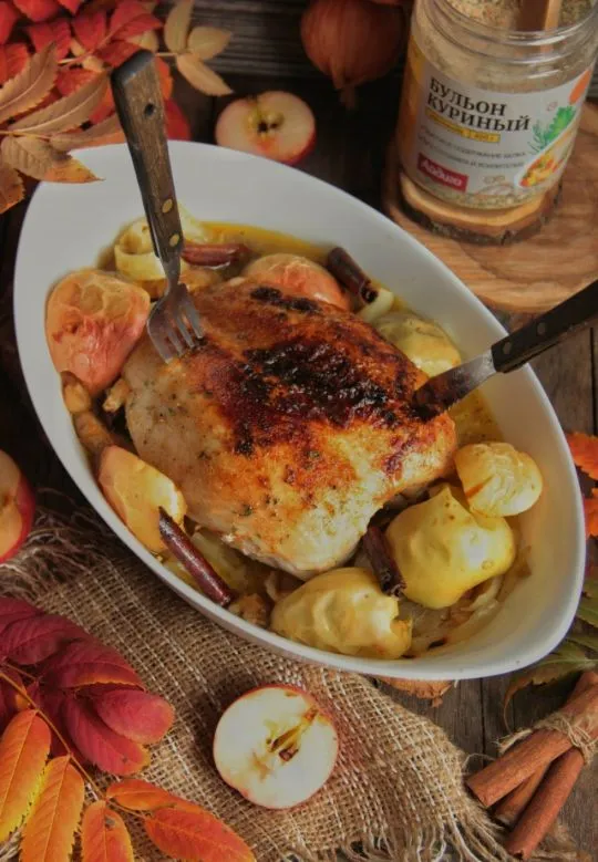 курица с яблоками