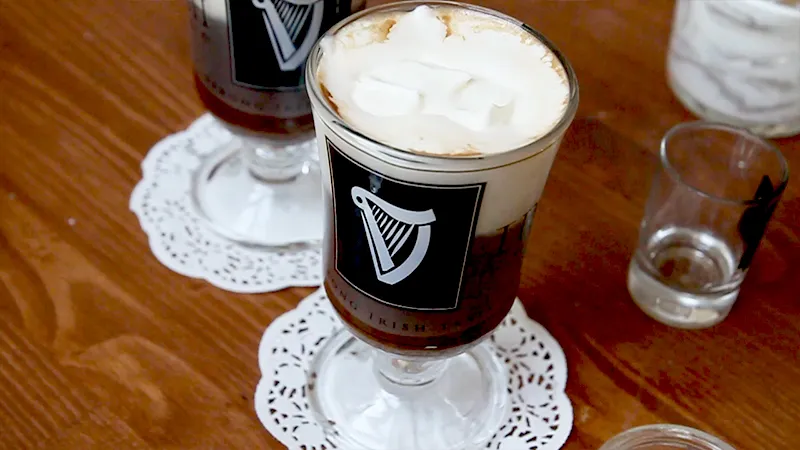 Интересный рецепт Кофе по-ирландски с приправами Айдиго