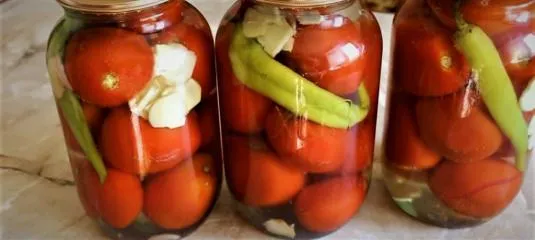 Маринованные помидоры с перцем.jpg